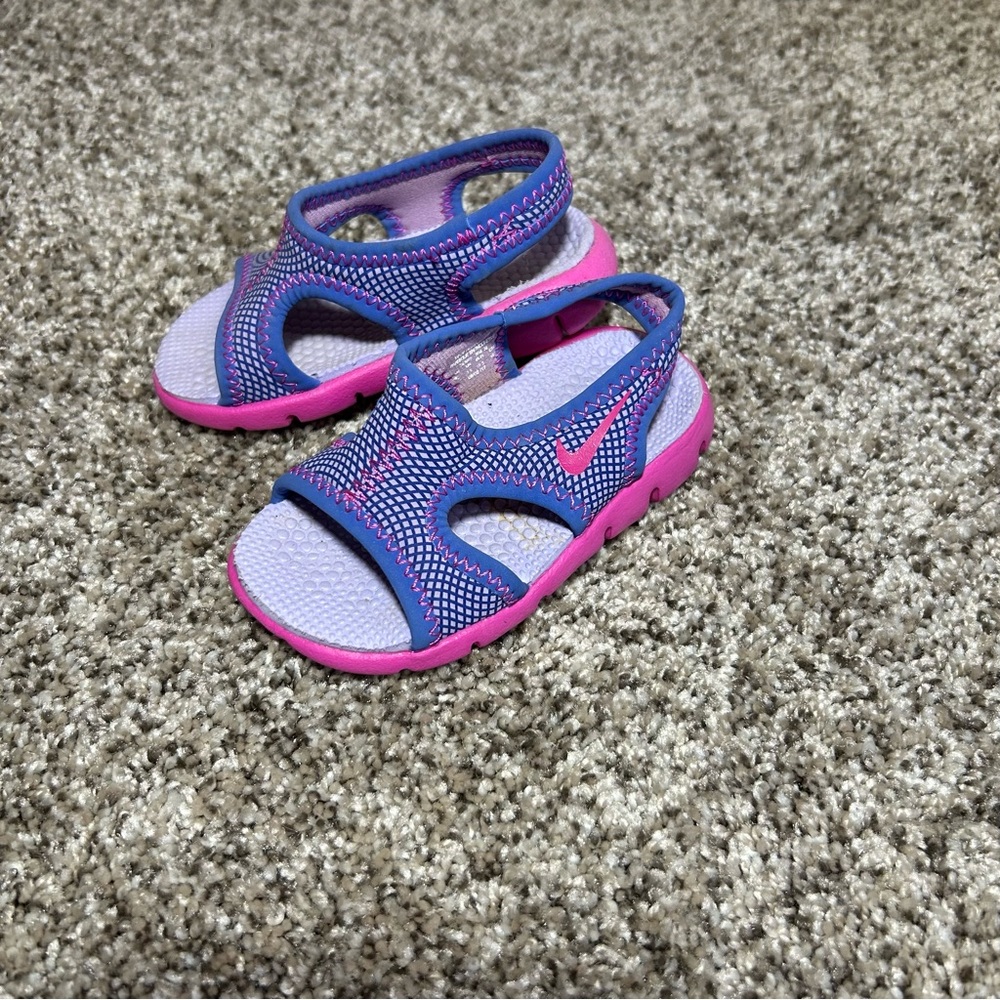 Nike Sunray Kids' Purple and Pink Sandals New WO tags